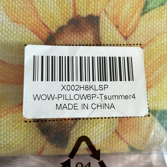 Set of 6 farmhouse style cushion covers 18” square with zipper closure - Picture 9 of 9